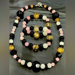 Elastic band bracelet, necklace and bracelets made for apple/ Samsung Watches